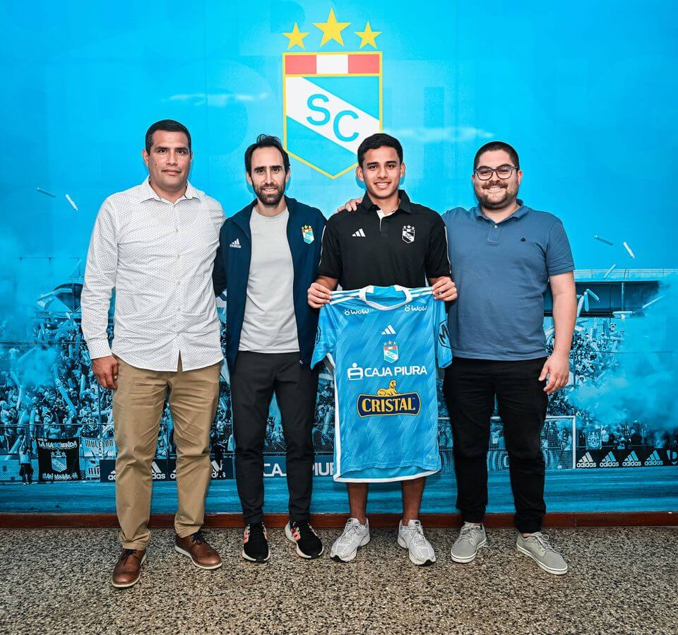 jhilmar lora renueva contrato con sporting cristal hasta 2025